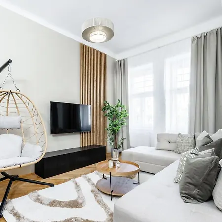 شقة Spacious Near Center